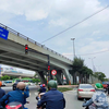 Cấm xe tải qua cầu vượt Nguyễn Hữu Cảnh, TP.HCM do cầu bị đứt cáp nhịp chính