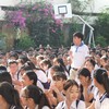 Thạc sĩ Lê Minh Huân trong một tiết dạy Phòng chống xâm hại tình dục.