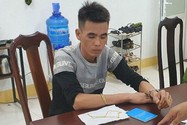 Công an truy bắt thanh niên cướp giật giây chuyền trong tiệm vàng ở Đắk Lắk