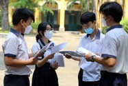 Thí sinh thi tuyển vào lớp 10 tại TP.HCM.
