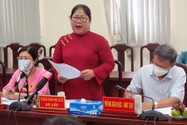 Bà Hoàng Thị Thu, Hiệu trưởng Trường THCS Gò Vấp (quận Gò Vấp), báo cáo tại buổi giám sát của Đoàn đại biểu Quốc hội TP.HCM chiều 14-9.