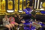 8 nam nữ dương tính ma tuý trong quán karaoke King 365 ở Quảng Nam 
