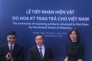 Việt Nam chính thức tiếp nhận 10 cổ vật do Mỹ trao trả