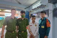 Phú Nhuận: Chiến sĩ dân quân bắt kẻ cướp giật điện thoại 