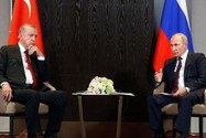 Tổng thống Nga Vladimir Putin (phải) và người đồng cấp Thổ Nhĩ Kỳ Tayyip Erdogan. Ảnh: REUTERS