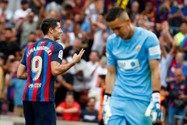 Xavi: 'Đá đúng môi trường, Lewandowski vượt xa Ronaldo'