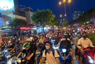 Ùn ứ, kẹt xe kéo dài trên đường Phạm Văn Đồng, TP.HCM