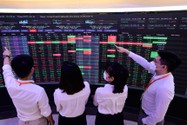 VN-Index ngắt chuỗi tăng điểm, nhóm cổ phiếu chứng khoán dậy sóng