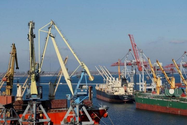 Nhiều tàu hàng bị kẹt ở các cảng của Ukraine do Nga phong tỏa Biển Đen trước khi 2 bên đạt thỏa thuận xuất khẩu ngũ cốc. Ảnh: REUTERS