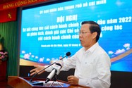 Chủ tịch UBND TP.HCM Phan Văn Mãi phát biểu tại hội nghị. Ảnh: NGUYỆT NHI