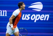 “Tiểu Nadal” thắng nhọc ở trận đấu muộn nhất lịch sử Mỹ mở rộng