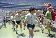 Áo đấu của Maradona trận chung kết Mexico 1986 được đưa về Argentina