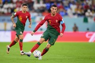Ronaldo lập kỷ lục World Cup, HLV Ghana chỉ trích trọng tài