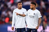 Neymar nhún vai bỏ đi khi được hỏi về mâu thuẫn với Mbappe