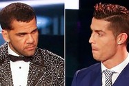 Ronaldo xô xát với Alves tại lễ trao giải quả bóng vàng