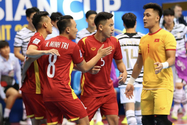 Ngược dòng &apos;hủy diệt&apos; Hàn Quốc, Futsal Việt Nam vượt mặt Nhật Bản