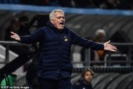 Cầu thủ phản bội Mourinho và sắp bị đuổi khỏi AS Roma là ai?
