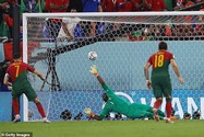 Xem Ronaldo đi vào lịch sử, Bồ Đào Nha thắng kịch tính Ghana 3-2