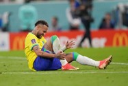 Ronaldo gửi thông điệp xúc động động viên Neymar