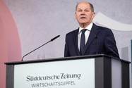 Thủ tướng Đức Olaf Scholz phát biểu tại một hội nghị kinh tế ở thủ đô Berlin ngày 22-11. Ảnh: GETTY IMAGES