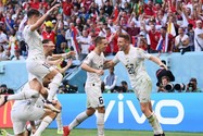 ‘Bữa tiệc bàn thắng’ kịch tính giữa Serbia và Cameroon ở World Cup
