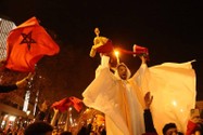 Hình ảnh fan Morocco ăn mừng khắp mọi nơi