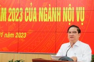 Chủ tịch Cần Thơ: Các thủ tục dễ bị lợi dụng, gây khó... thì bãi bỏ đi