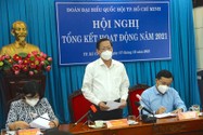 Chủ tịch UBND TP.HCM Phan Văn Mãi, Trưởng Đoàn ĐBQH TP.HCM, phát biểu tại hội nghị.