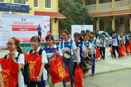 Sinh viên khó khăn ở Trường ĐH Sài Gòn năm nào cũng được tặng quà tết, tổ chức xe đưa về quê đón tết Nguyên đán.