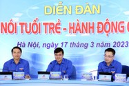 Đại diện ban tổ chức trả lời câu hỏi của các đoàn viên, thanh niên.