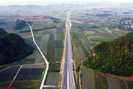 Cao tốc Mai Sơn - Quốc lộ 45 là dự án thành phần của tuyến cao tốc Bắc - Nam phía đông giai đoạn 1. 