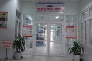 Những người bị ngộ độc sau lễ đâm trâu phải đến Trung tâm Y tế huyện Phước Sơn cấp cứu.