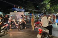 Xe tải tông hàng loạt xe máy, nhiều người bị thương ở Quảng Ngãi