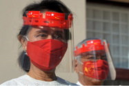 Bà Aung San Suu Kyi ngưng hầu tòa, bị cách ly sau khi nhân viên nhiễm COVID-19