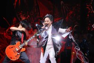 Ca sĩ Tùng Dương ‘Gieo mầm’ trong đêm nhạc kỷ niệm 20 năm ca hát