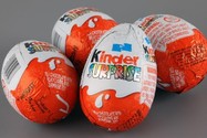 Rà soát, lấy mẫu kiểm nghiệm kẹo trứng Kinder Surprise tại Việt Nam