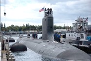 Một tàu ngầm hạt nhân lớp Virginia neo tại cảng quân sự Peral, bang Hawaii của Mỹ hồi tháng 6-2019. Ảnh: Hải quân Mỹ