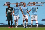 Sao Man City bị nhiều ông lớn chiêu dụ