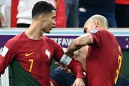 Vì sao Ronaldo không được bầu chọn Cầu thủ hay nhất năm?