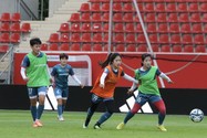 Huỳnh Như ngồi ngoài, Việt Nam mong ghi 1 bàn vào lưới tuyển Đức 