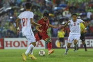 Thắng khó Yemen, ông Troussier so sánh V-League và... Man City