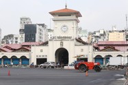 Vòng xoay Nguyễn Huệ - Lê Lợi và phía trước chợ Bến Thành được thiết kế ra sao?