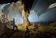 Phát hiện hệ thống 5 hang động còn nguyên sơ ở Quảng Bình