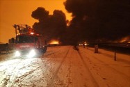 VIDEO: Nổ đường ống dẫn dầu gây biển lửa kinh hoàng
