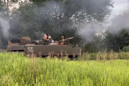 VIDEO: Xe chiến đấu BMP-3 của thủy quân lục chiến Nga nã đạn vào Ukraine