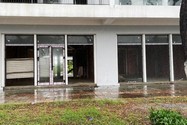 Đà Nẵng: Hàng loạt cửa nhôm của shophouse bị trộm trong tết