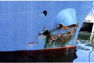 Tàu hàng đâm va bị chìm, chủ tàu kêu cứu