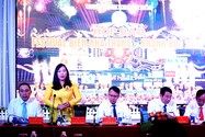 Hơn 1650 drone trình diễn ánh sáng đêm khai mạc Festival Biển Nha Trang