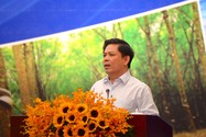 Bộ trưởng Bộ GTVT Nguyễn Văn Thể phát biểu tham luận tại hội nghị. Ảnh: KHÁNH TRÀ