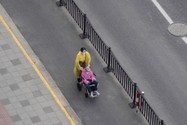 Phong tỏa gắt gao ở Thượng Hải đẩy người cao tuổi vào tình cảnh cùng cực